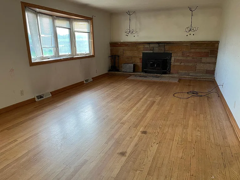 7220 W Ryan Rd — Photo 4
