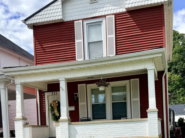 213 4th St, Paintsville, KY 41240