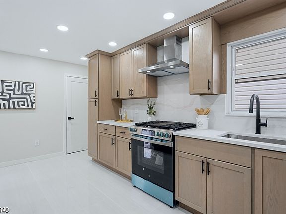 5th image of 7 Virginia Ave