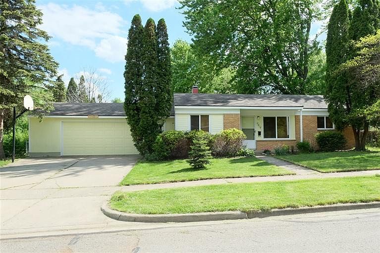 1st image of 2818 Cumberland Dr