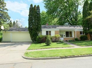 2818 Cumberland Dr, Ann Arbor, MI 48104