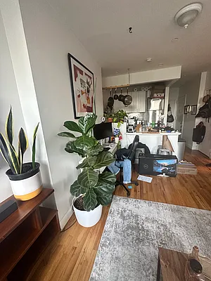 Rented by Smart City Real Estate LLC | media 11