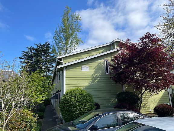 5th image of 4061 SE Gladstone St #4073