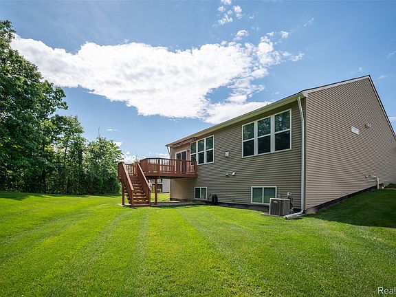 5th image of 292 Bryce Ct