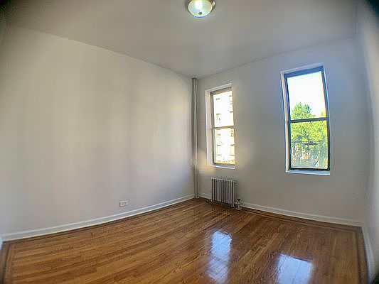 5th image of 560 W 170th St APT 3A