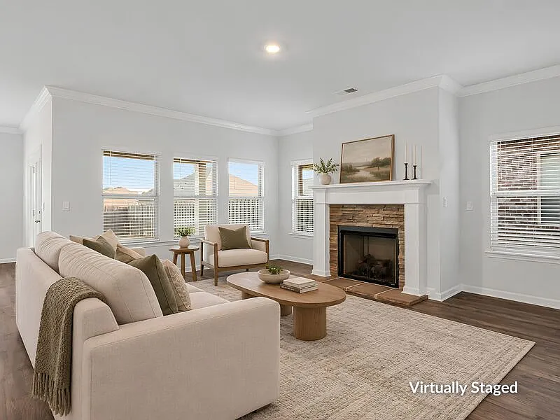 4 bed, 3.0 bath, 2108 sqft, $2,150 — Photo 3