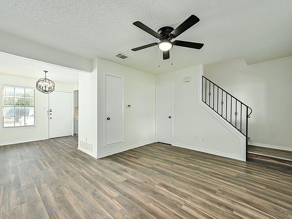 4th image of 204 Northwest Dr