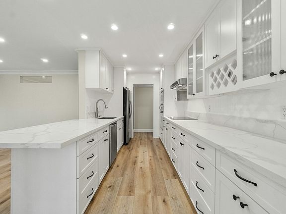 2nd image of 11656 Montana Ave APT 203