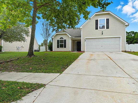 3rd image of 9049 Pickett Fence Ln