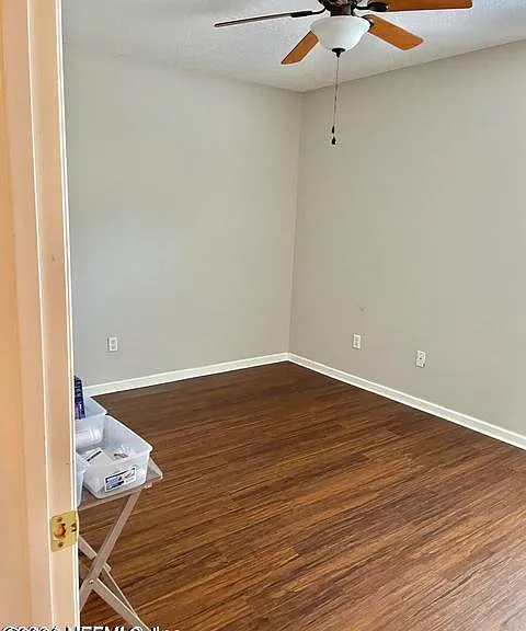 12221 Madison Creek Dr — Photo 16