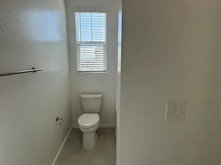 2442 W Maximo Way — Photo 21
