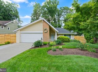 7909 Mulberry Bottom Ct, Springfield, VA 22153