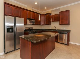 4243 N Keystone Ave #P-2, Chicago, IL 60641