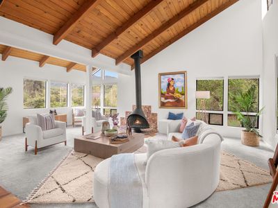 1639 Oak Dr, Topanga, CA, 90290