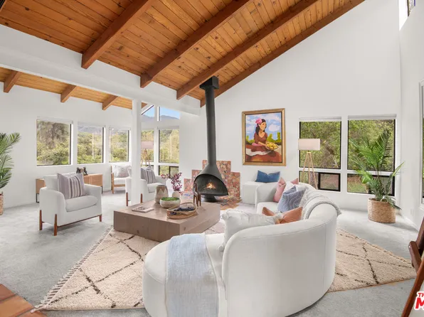 1639 Oak Dr, Topanga, CA 90290