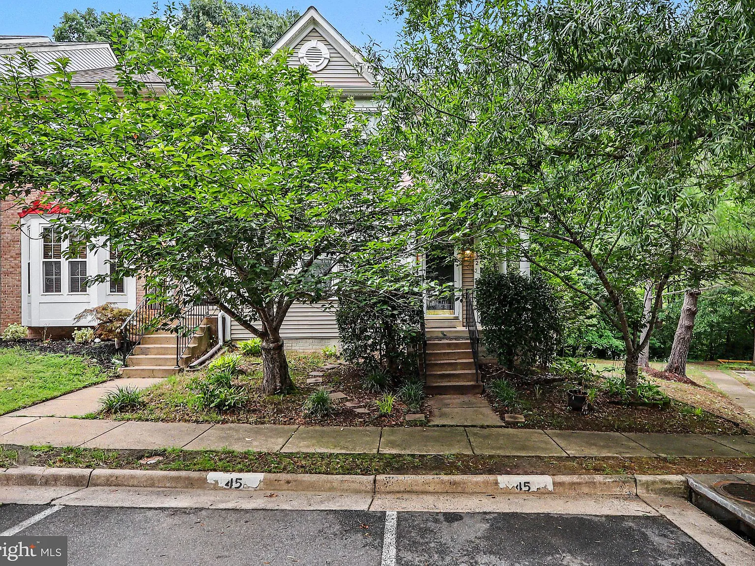 4 bed, 3.5 bath, 2103 sqft, $3,045 — Photo 3