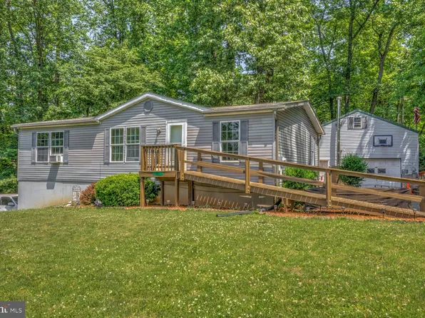 685 Yellow Hill Rd, Narvon, PA 17555