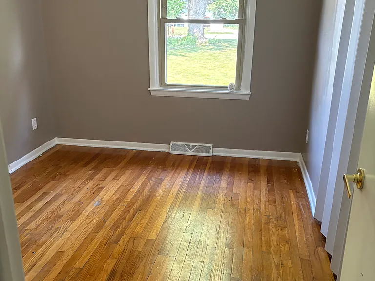 1860 Clearbrook Dr — Photo 7