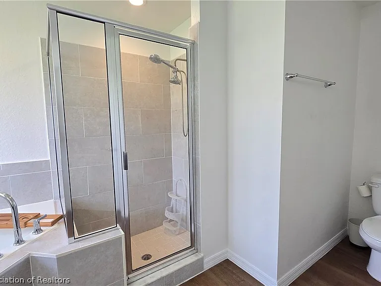 4720 San Lorenzo Dr — Photo 25