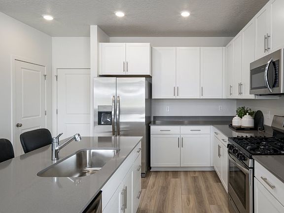 7th image of this home