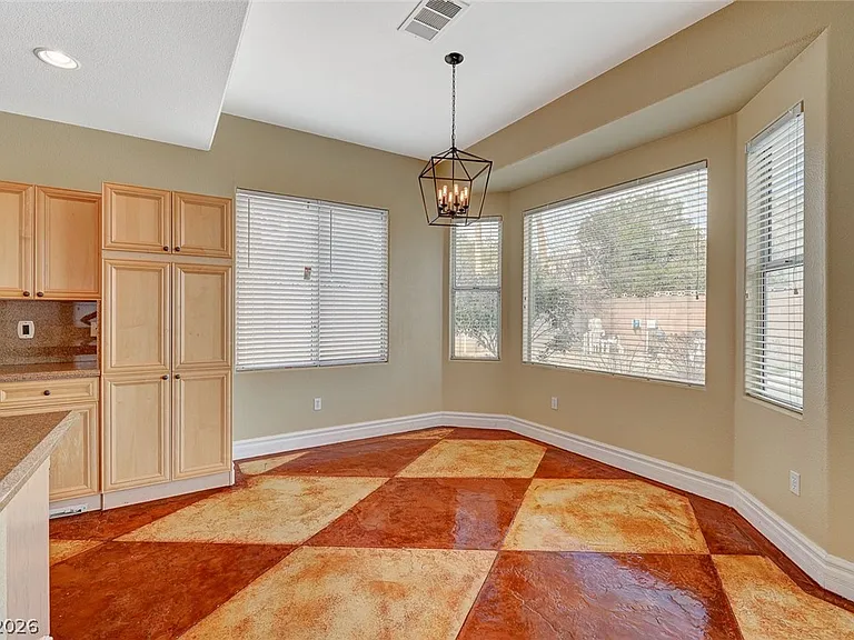 9462 Castillana Ct — Photo 20