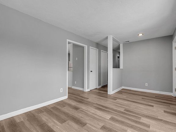 4th image of 27 Sierra Rd