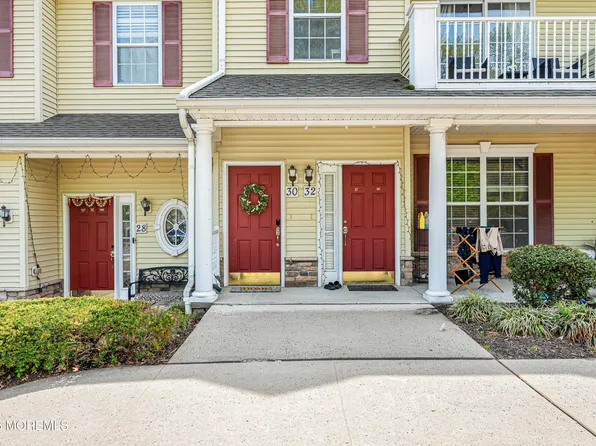 30 Oxford Court, Englishtown, NJ 07726