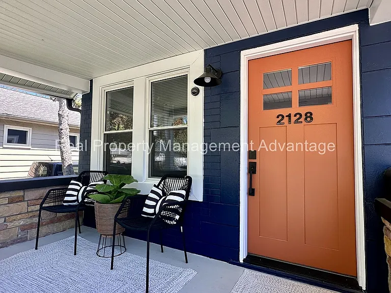 2128 Romeo St — Photo 4