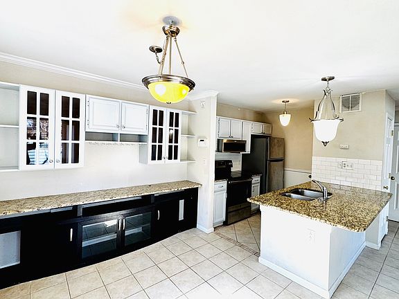 Dining kitchen large area