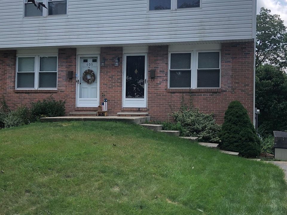 Exterior front - right side