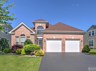 12 Aquaduct Rd, Monroe, NJ 08831