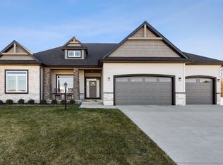 54647 Pierre Trails Dr, Osceola, IN 46561