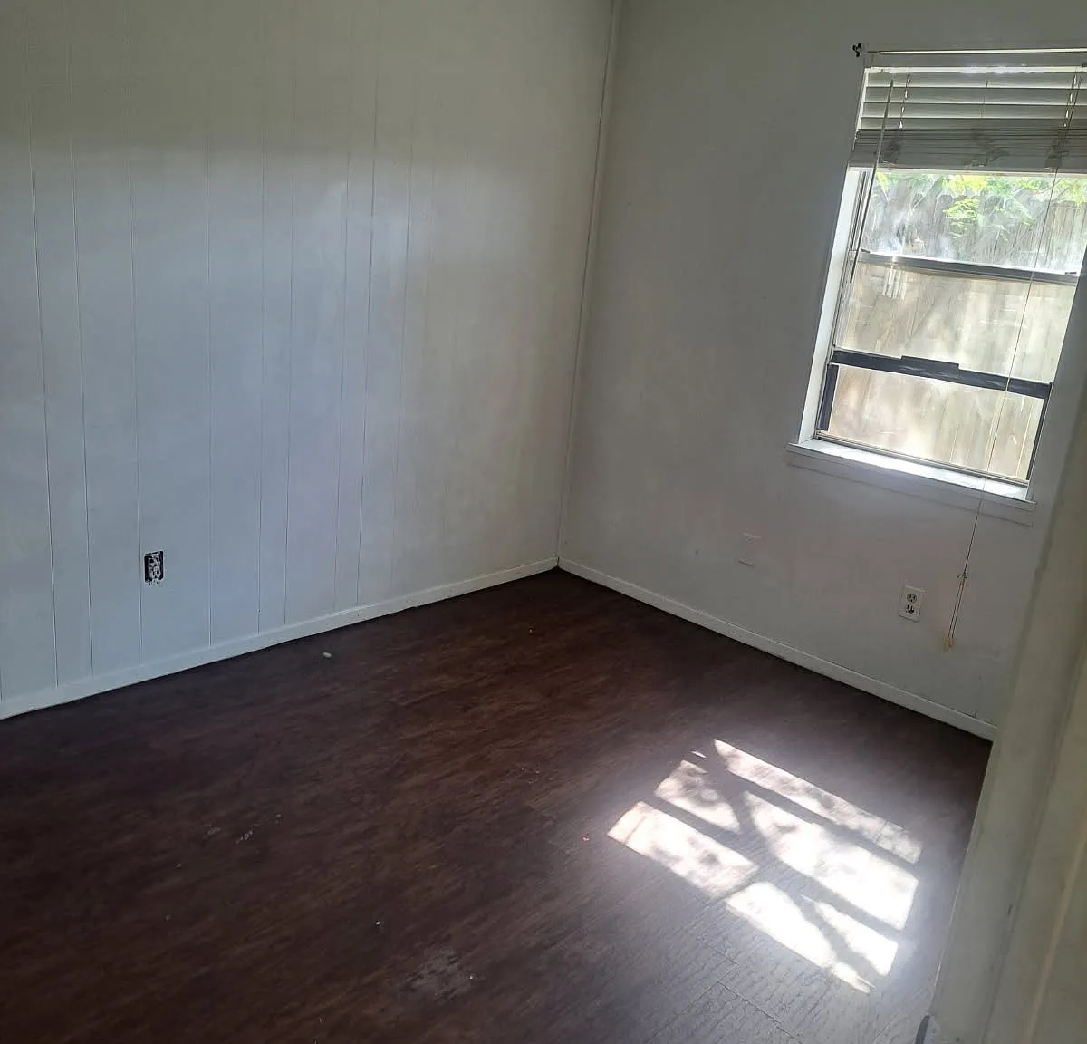 2 bed, $700 — Photo 2