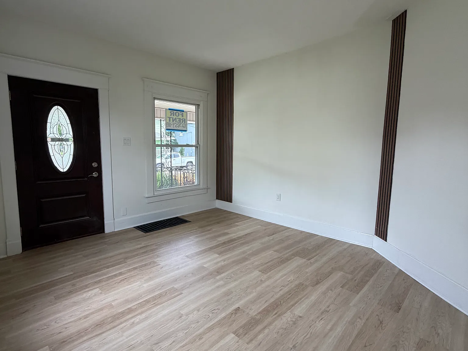 3 bed, 1.5 bath, 1500 sqft, $1,800 — Photo 2