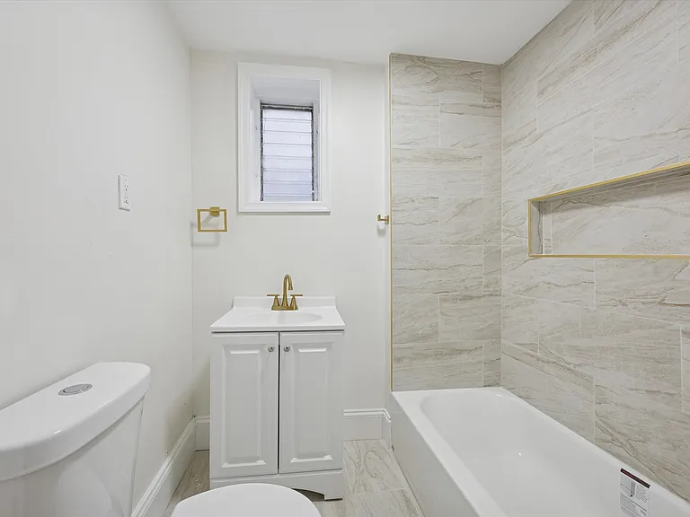 42 N Lindenwood St — Photo 22