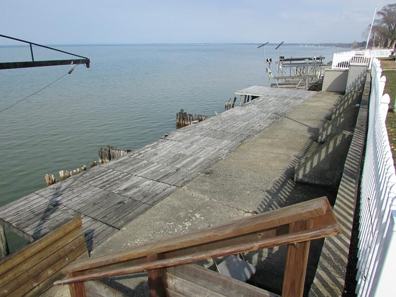 2nd image of 8524 Crescent Beach Rd