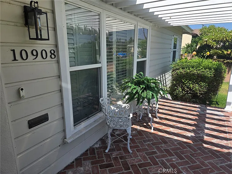 10908 Winchell St — Photo 4