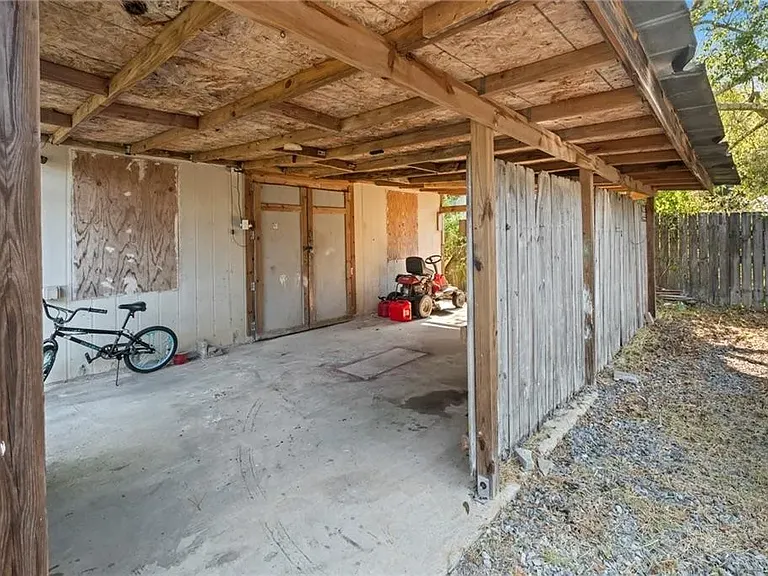 2316 Robin St — Photo 11