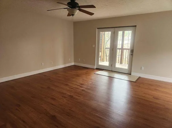 15 Woodsdale Dr, Eureka Springs, AR