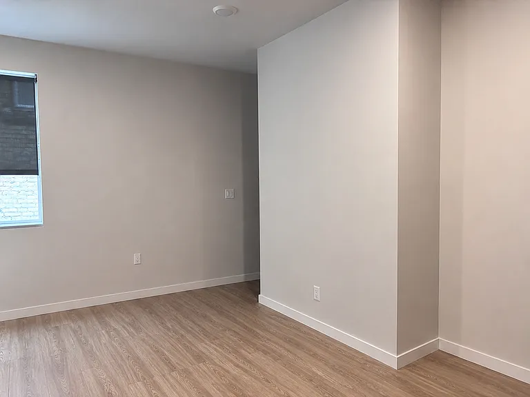323 Demers Ave — Photo 10
