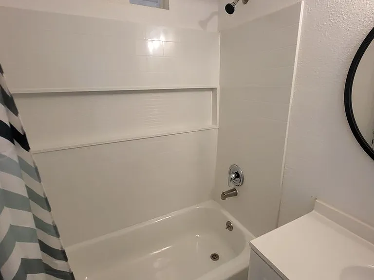 555 W Whittier Ave — Photo 35