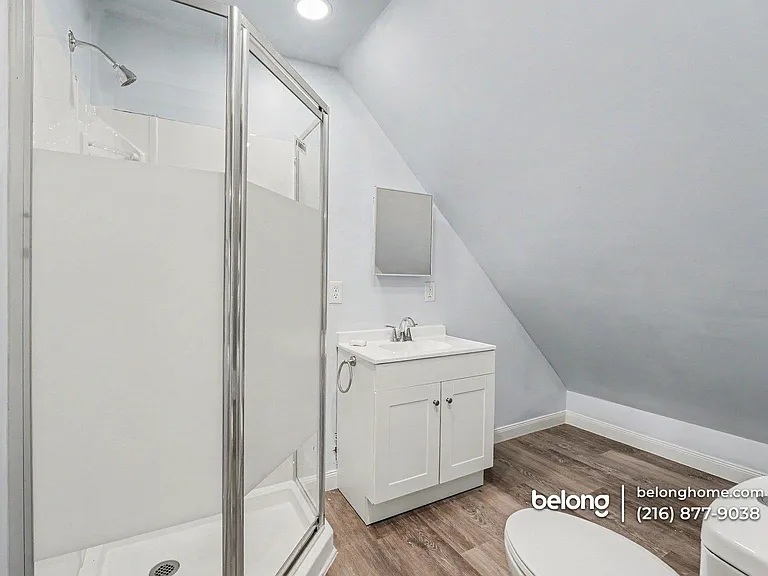 1516 E 118th St #2 — Photo 16
