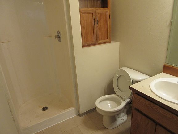 5th image of 922 102nd St E #B