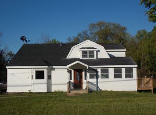 7766 Davis Rd S, North Syracuse, NY 13212