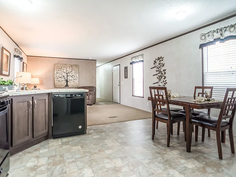 Colonial Oaks — Photo 14