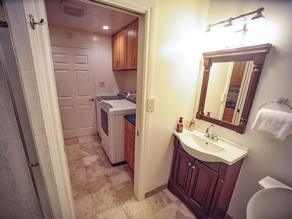 3rd image of 245 Lake Dr