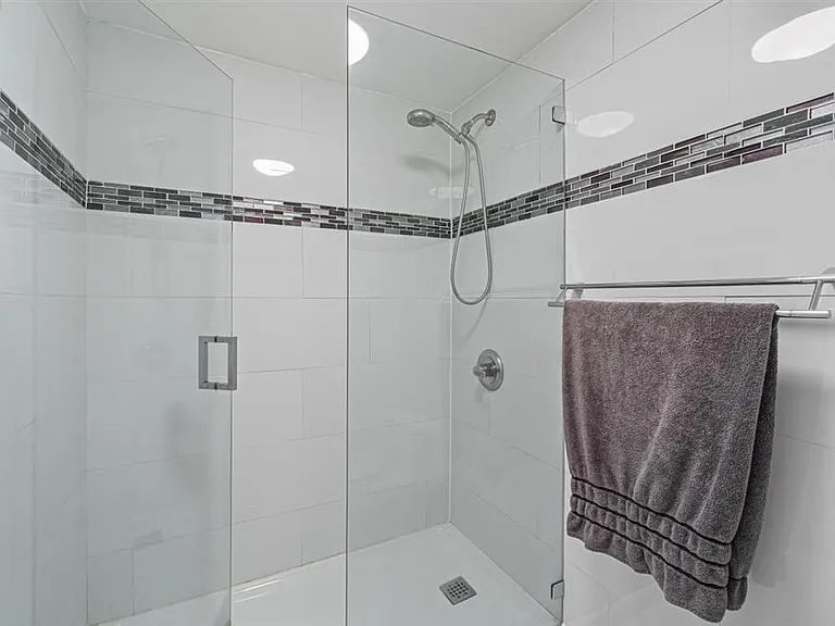 1830 Embassy Dr #613 — Photo 14