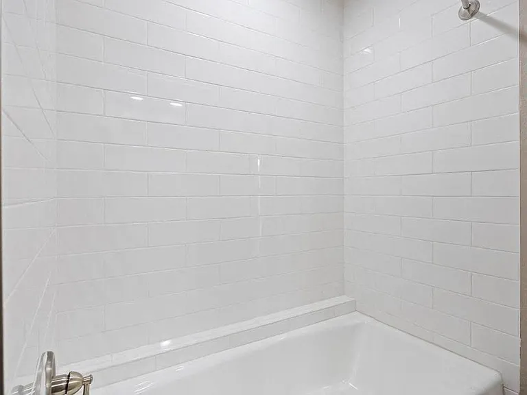 Waters Edge Apartments in Georgetown, TX