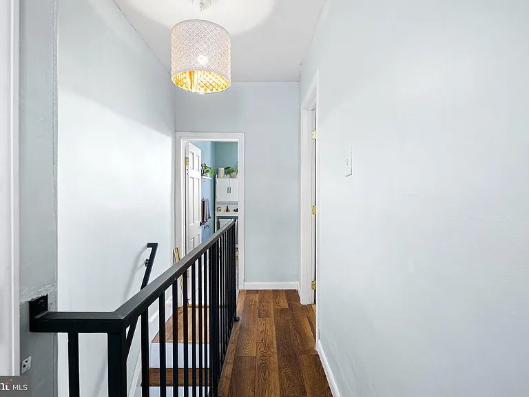 880 N Myrtlewood St — Photo 15
