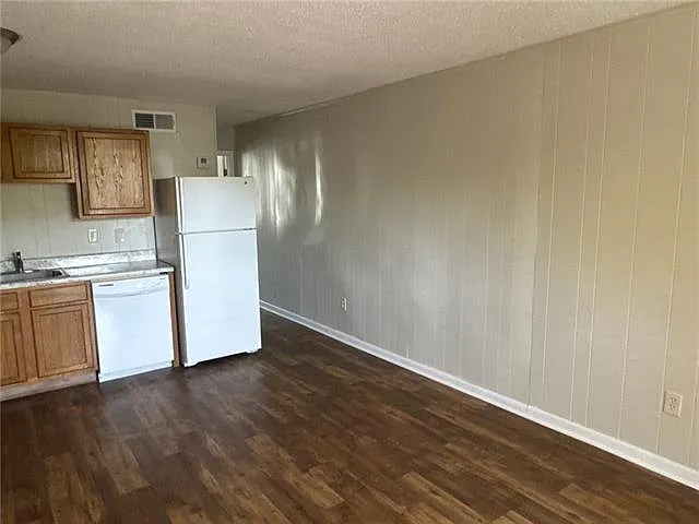 216 West Ave #H — Photo 3